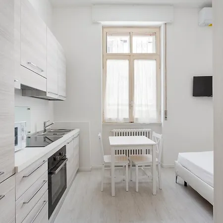 Guesthost - Niguarda Private 15sqm Apartman Milánó