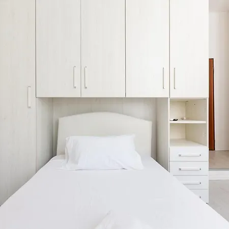 Guesthost - Niguarda Private 15sqm شقة ميلان